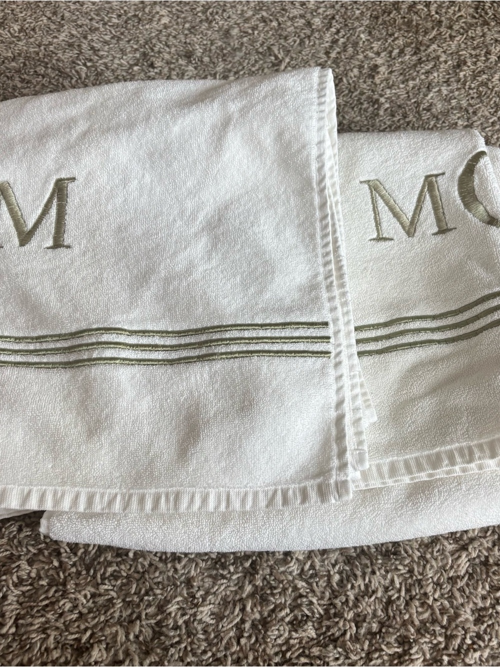 Monogram White Cotton Olive Embroidery 2 bath large towel nwt Pottery Barn thick